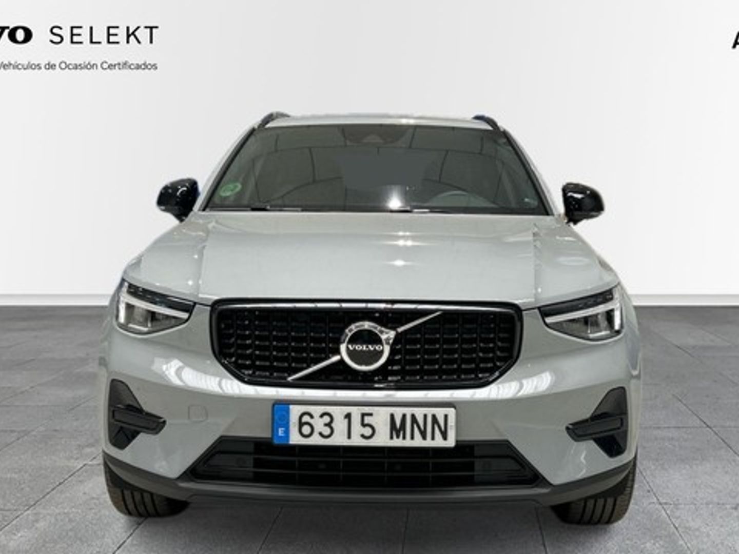 Volvo XC40 T2 Plus Dark Auto 95 kW (129 CV)