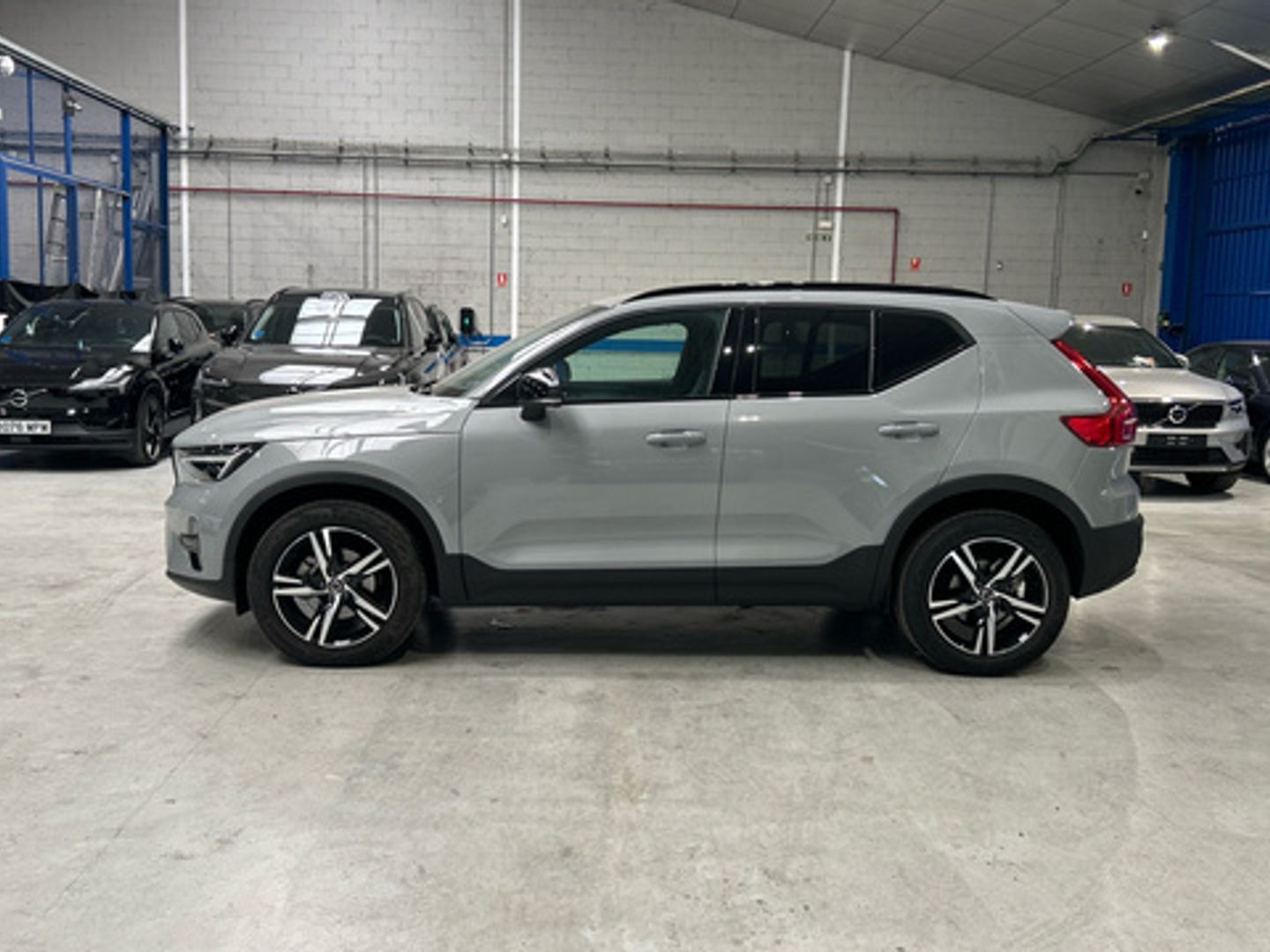 Volvo XC40 T2 Plus Dark Auto 95 kW (129 CV)