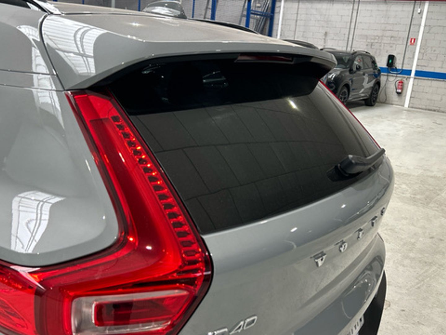 Volvo XC40 T2 Plus Dark Auto 95 kW (129 CV)