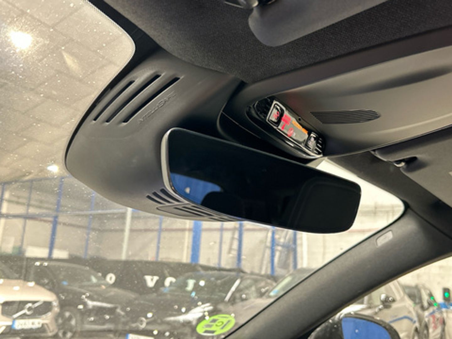 Volvo XC40 T2 Plus Dark Auto 95 kW (129 CV)