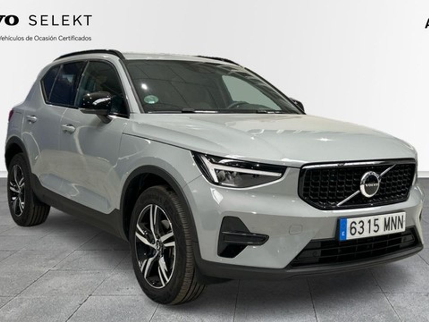 Volvo XC40 T2 Plus Dark Auto 95 kW (129 CV)