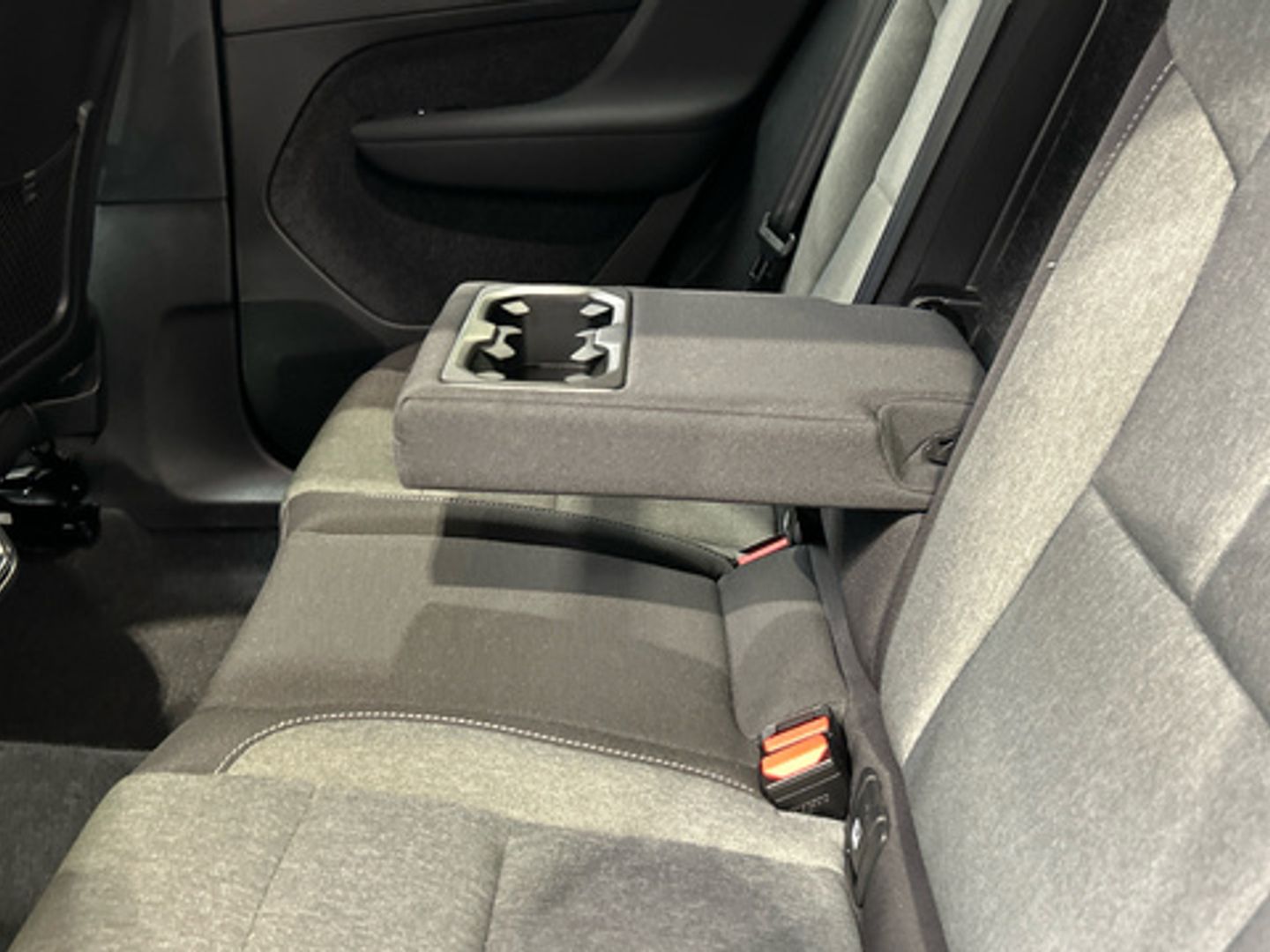Volvo XC40 T2 Plus Dark Auto 95 kW (129 CV)