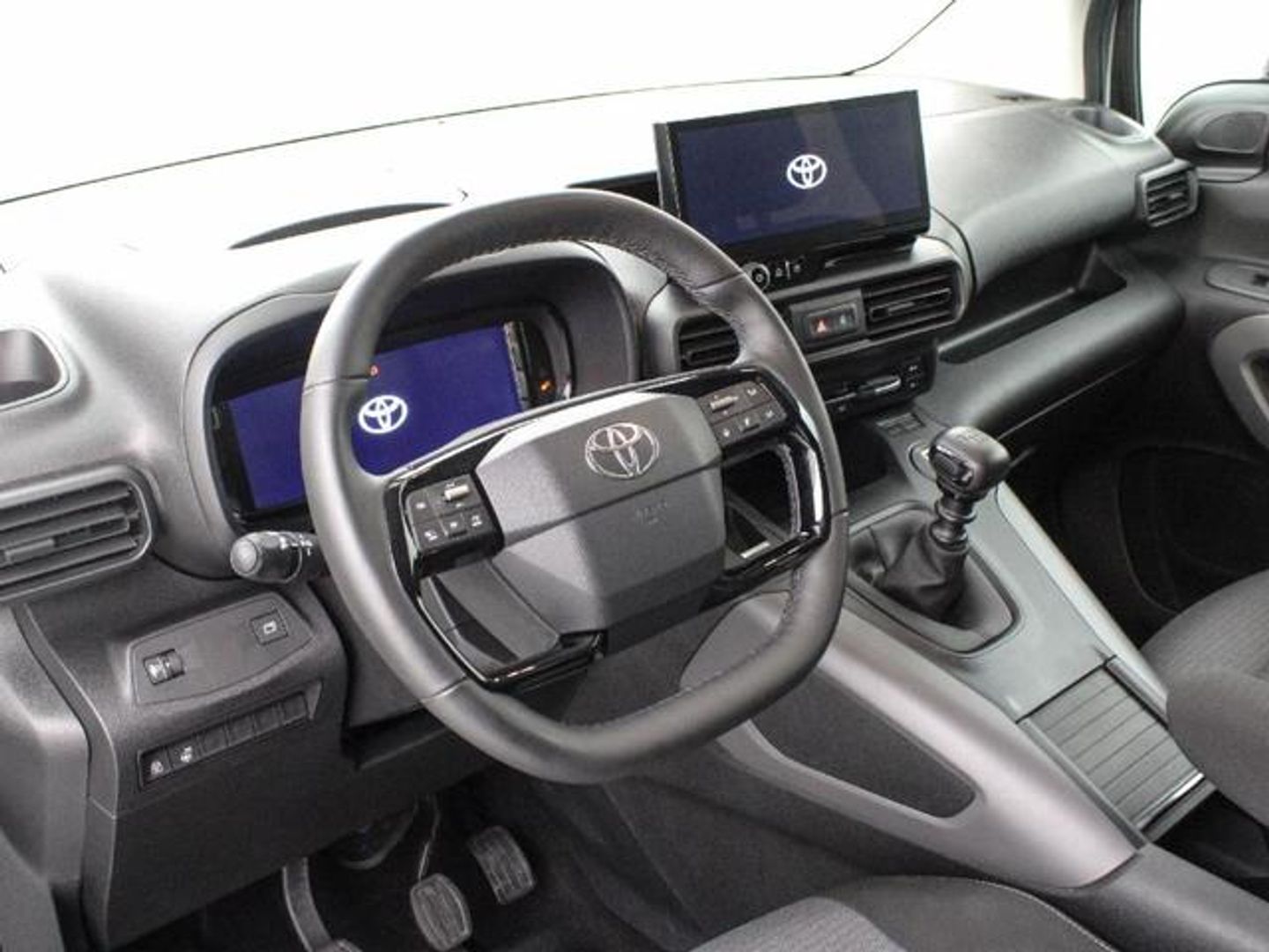 Toyota Proace City Verso 1.5D Family Active L2 Auto 96 kW (131 CV)