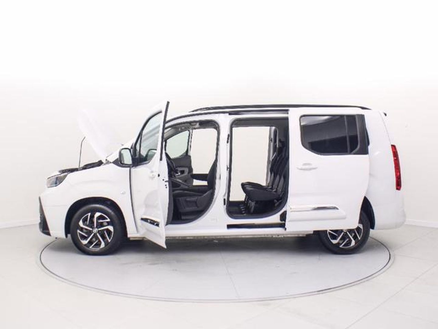 Toyota Proace City Verso 1.5D Family Active L2 Auto 96 kW (131 CV)