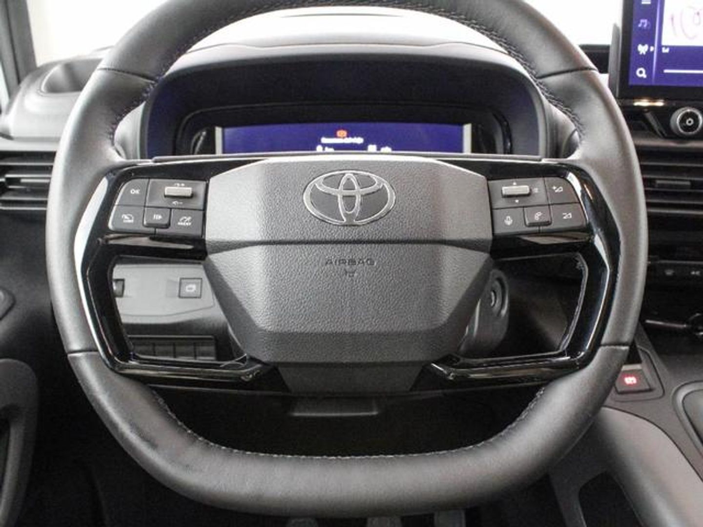 Toyota Proace City Verso 1.5D Family Active L2 Auto 96 kW (131 CV)