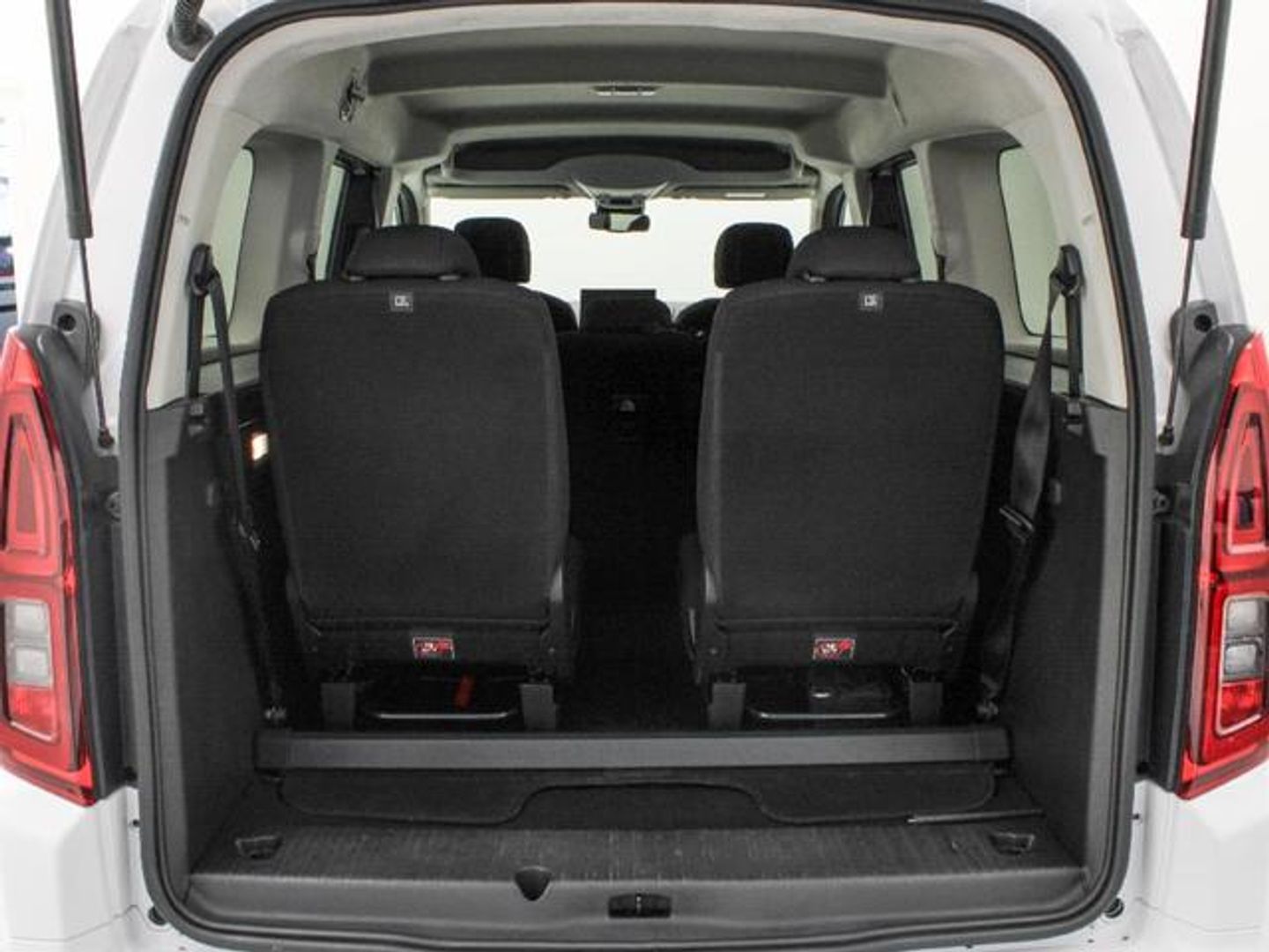 Toyota Proace City Verso 1.5D Family Active L2 Auto 96 kW (131 CV)