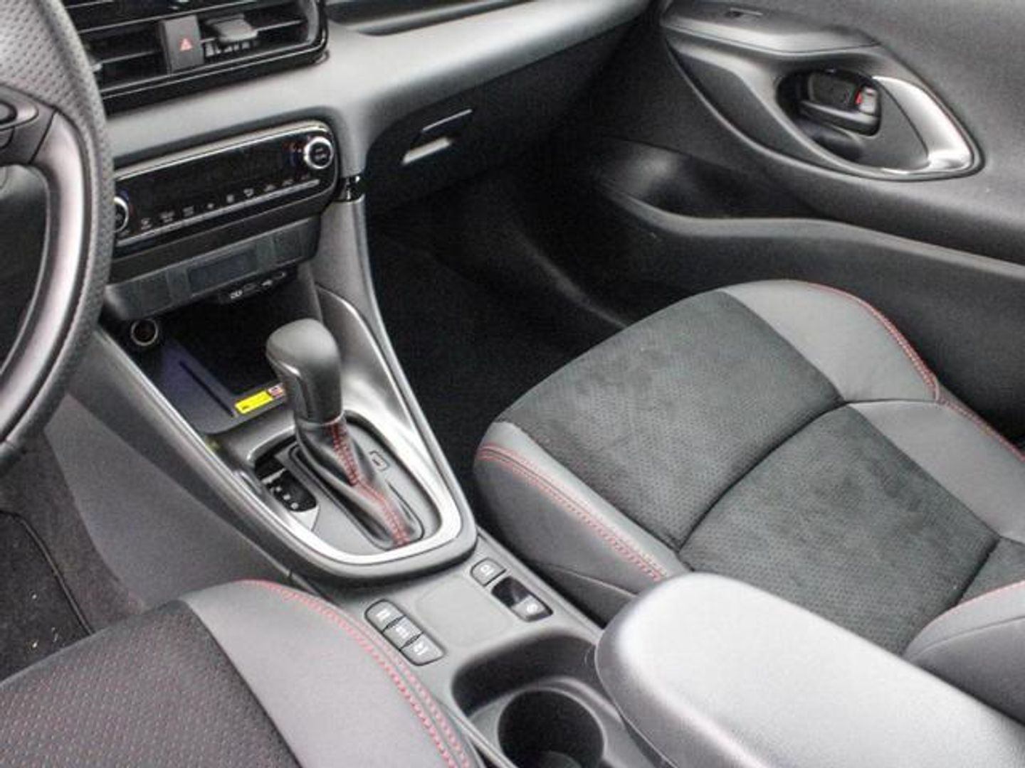 Toyota Yaris 1.5 130H GR Sport 96 kW (130 CV)