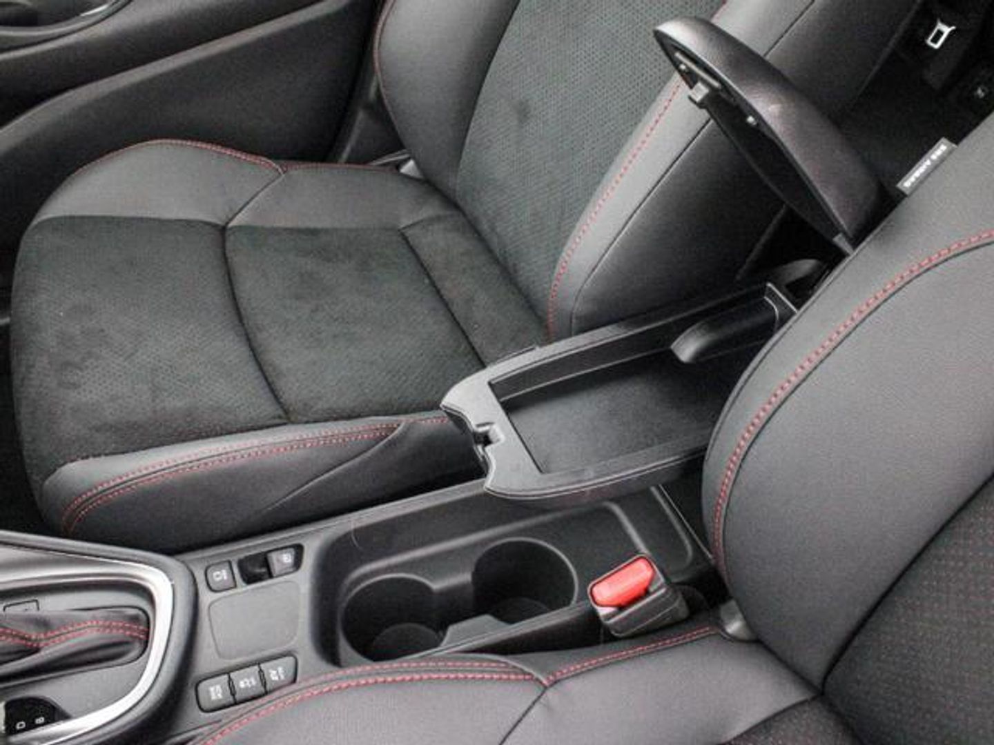 Toyota Yaris 1.5 130H GR Sport 96 kW (130 CV)