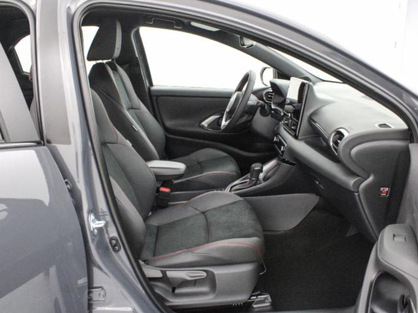 Toyota Yaris 1.5 130H GR Sport 96 kW (130 CV)