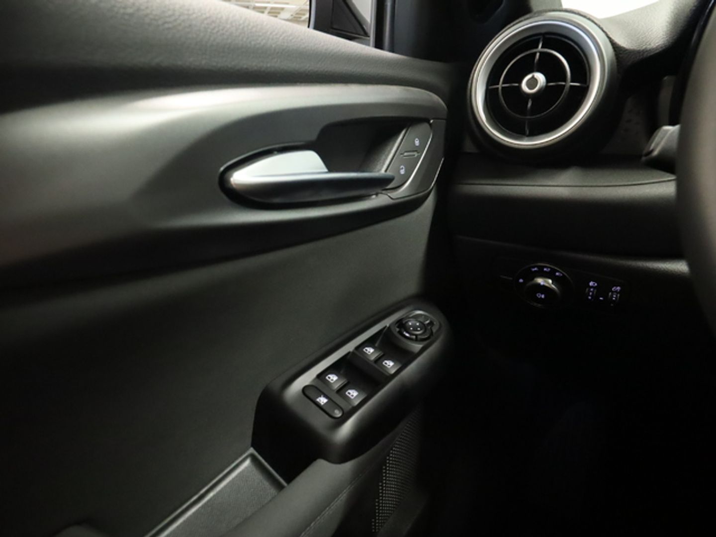 Alfa Romeo Tonale 1.6 DS Sprint FWD Auto 96 kW (130 CV)