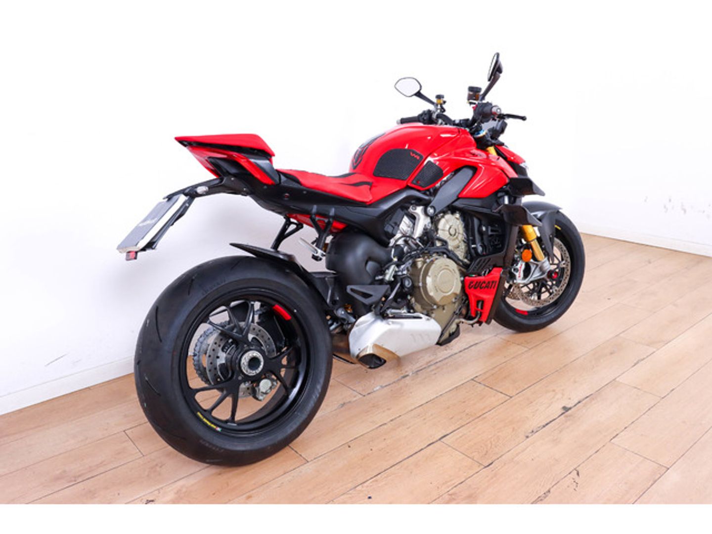 Ducati Streetfighter V 4 Rojo Motorcycle