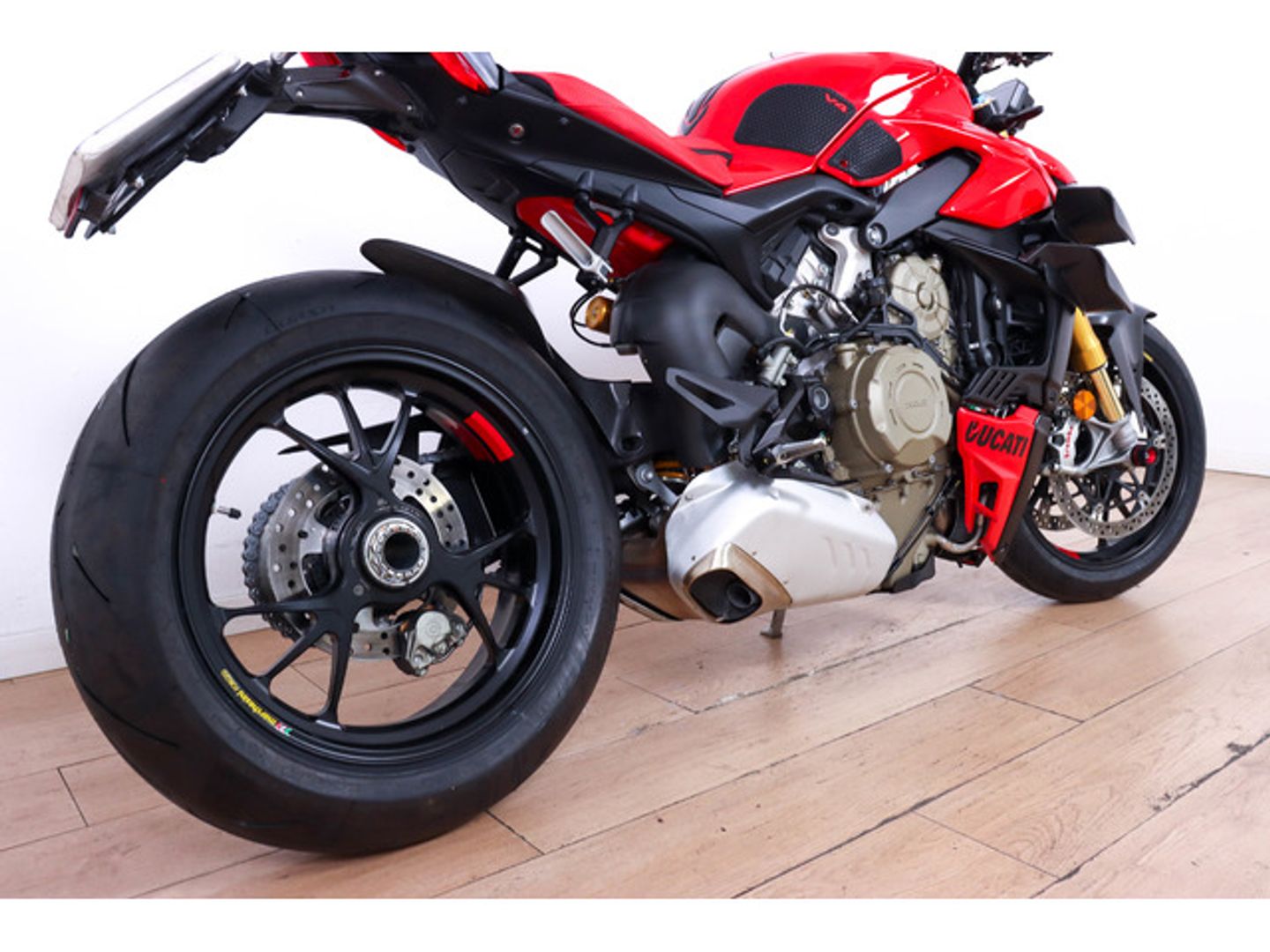 Ducati Streetfighter V 4 Rojo Motorcycle