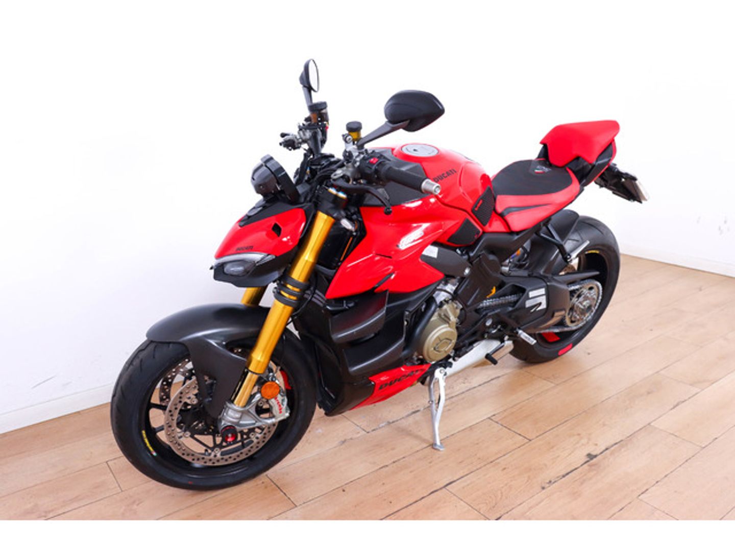 Ducati Streetfighter V 4 Rojo Motorcycle