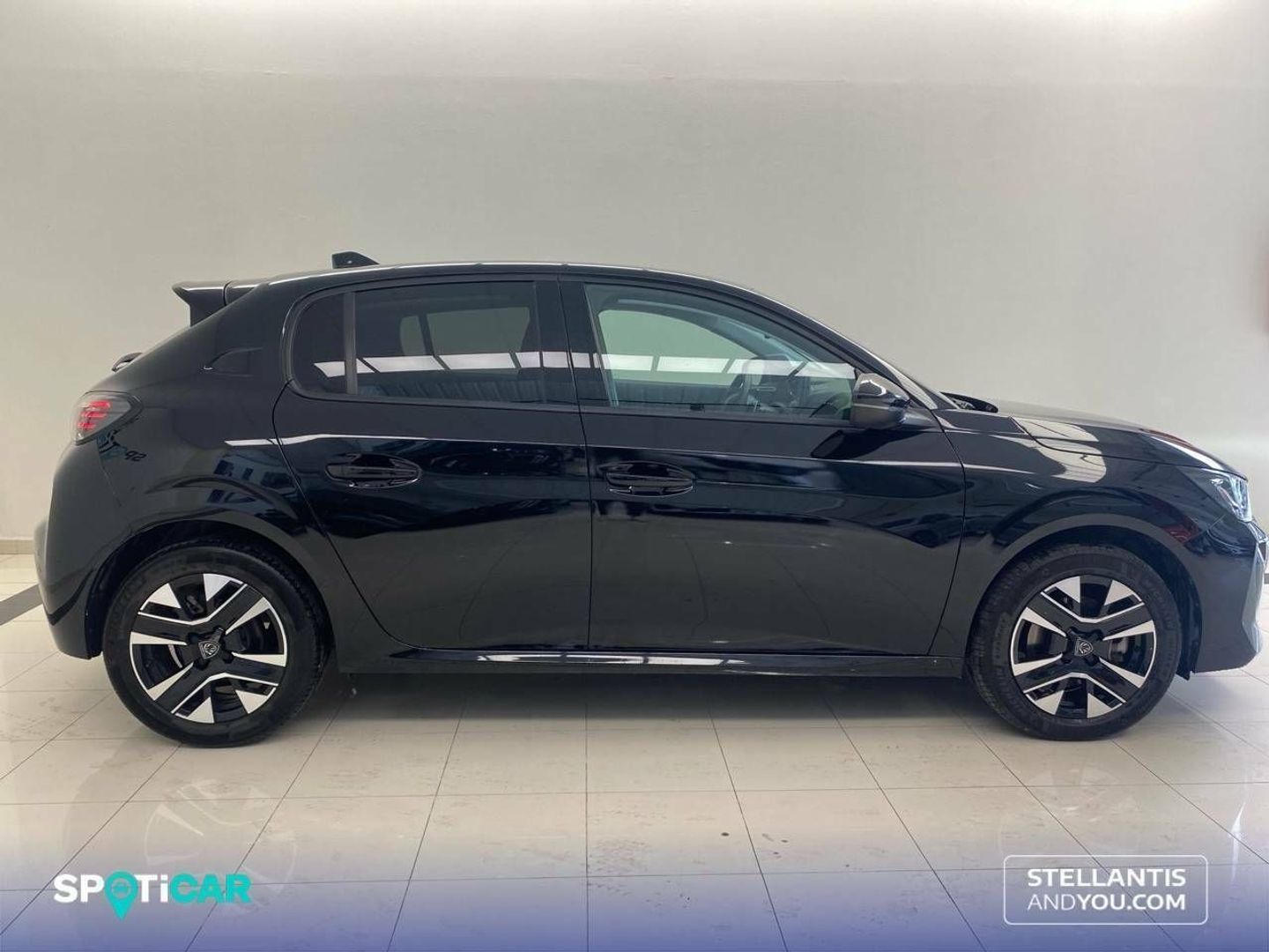 Peugeot 208 Allure Hybrid eDCS6 75 kW (100 CV)