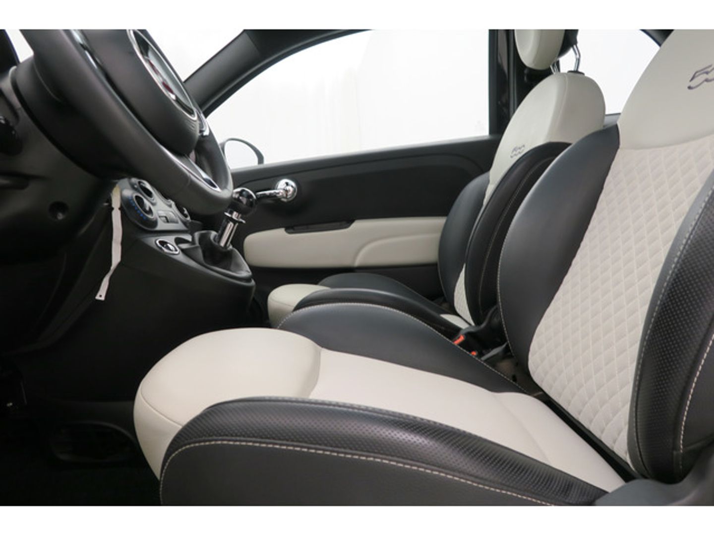 Fiat 500 1.0 Hybrid Dolcevita 51 kW (70 CV)