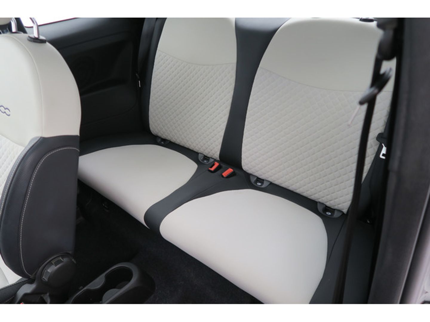 Fiat 500 1.0 Hybrid Dolcevita 51 kW (70 CV)
