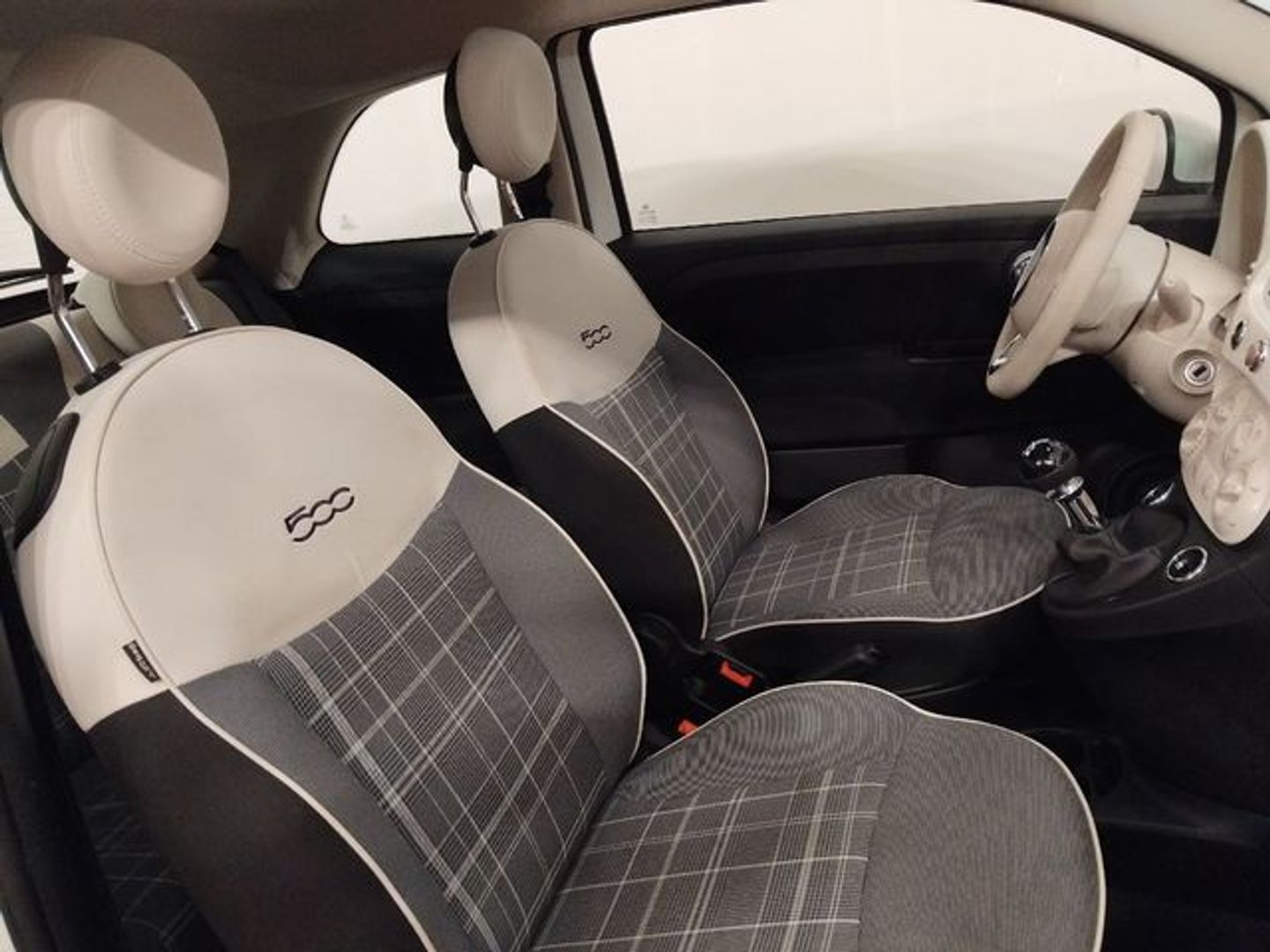 Fiat 500 1.0 Hybrid Dolcevita 51 kW (70 CV)