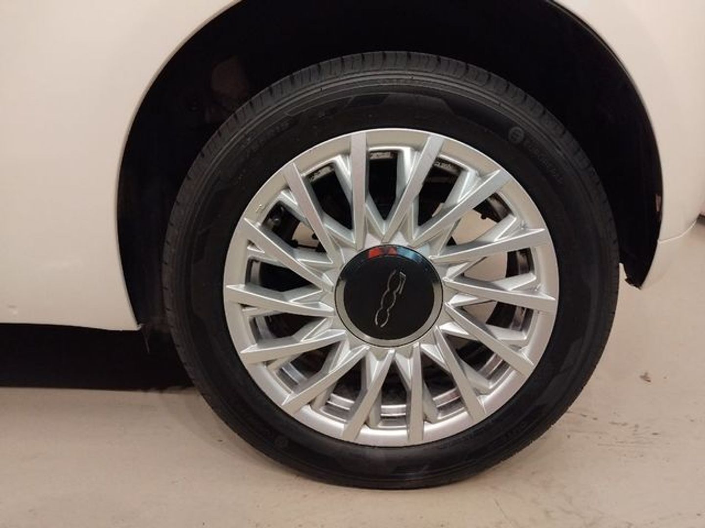 Fiat 500 1.0 Hybrid Dolcevita 51 kW (70 CV)