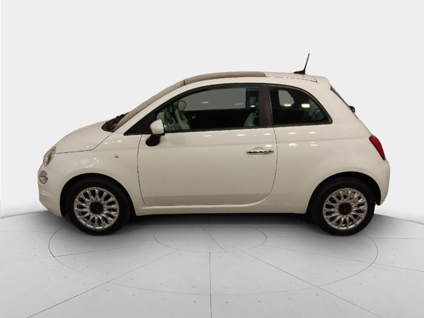 Fiat 500 1.0 Hybrid Dolcevita 51 kW (70 CV)