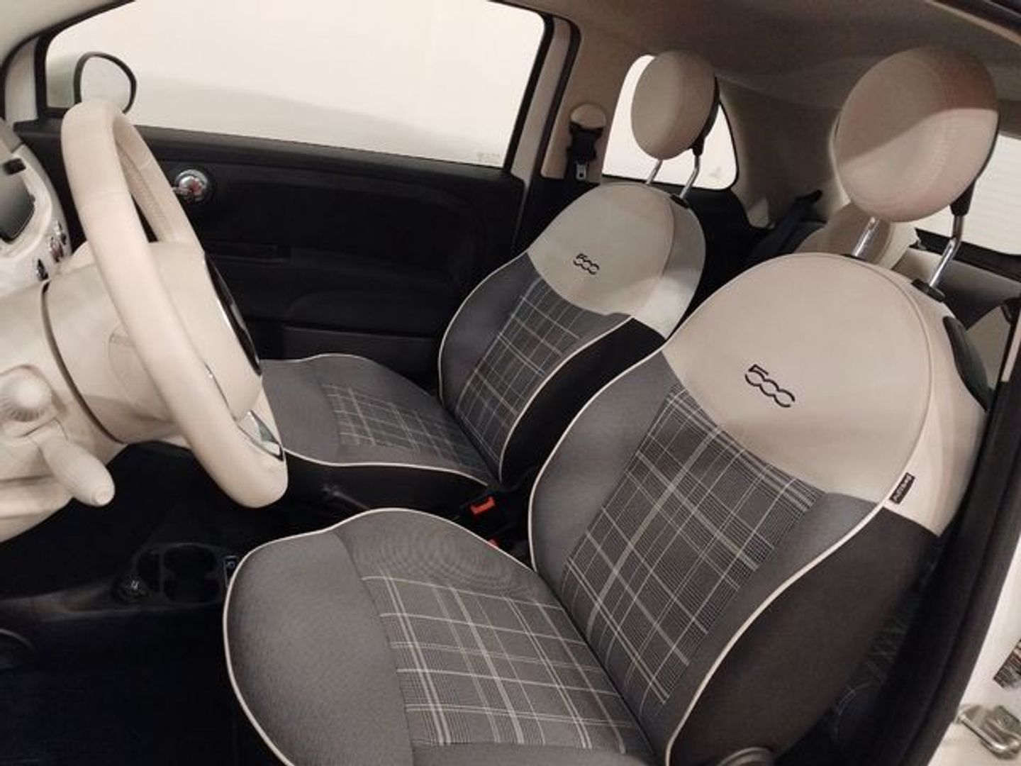 Fiat 500 1.0 Hybrid Dolcevita 51 kW (70 CV)