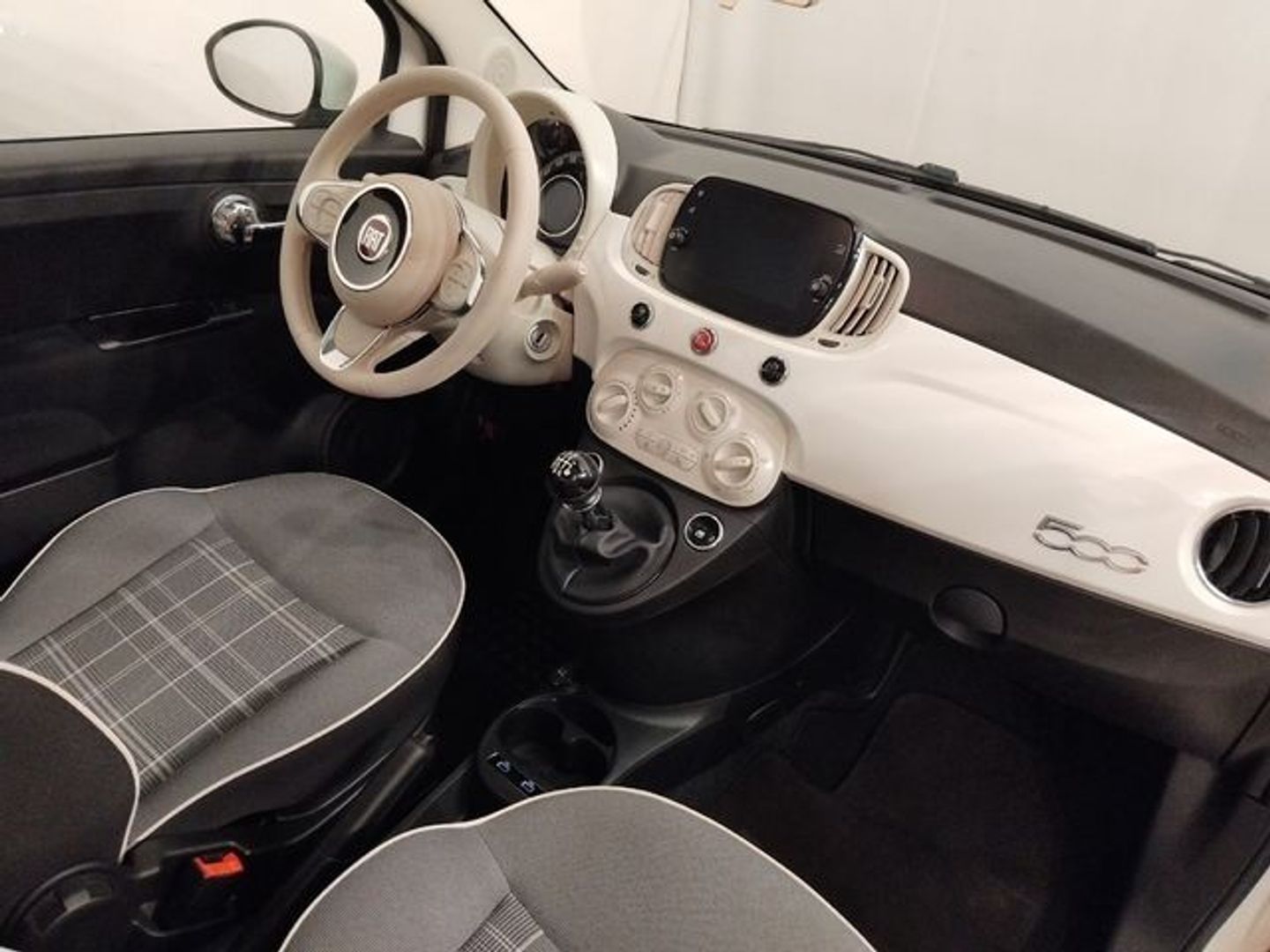 Fiat 500 1.0 Hybrid Dolcevita 51 kW (70 CV)
