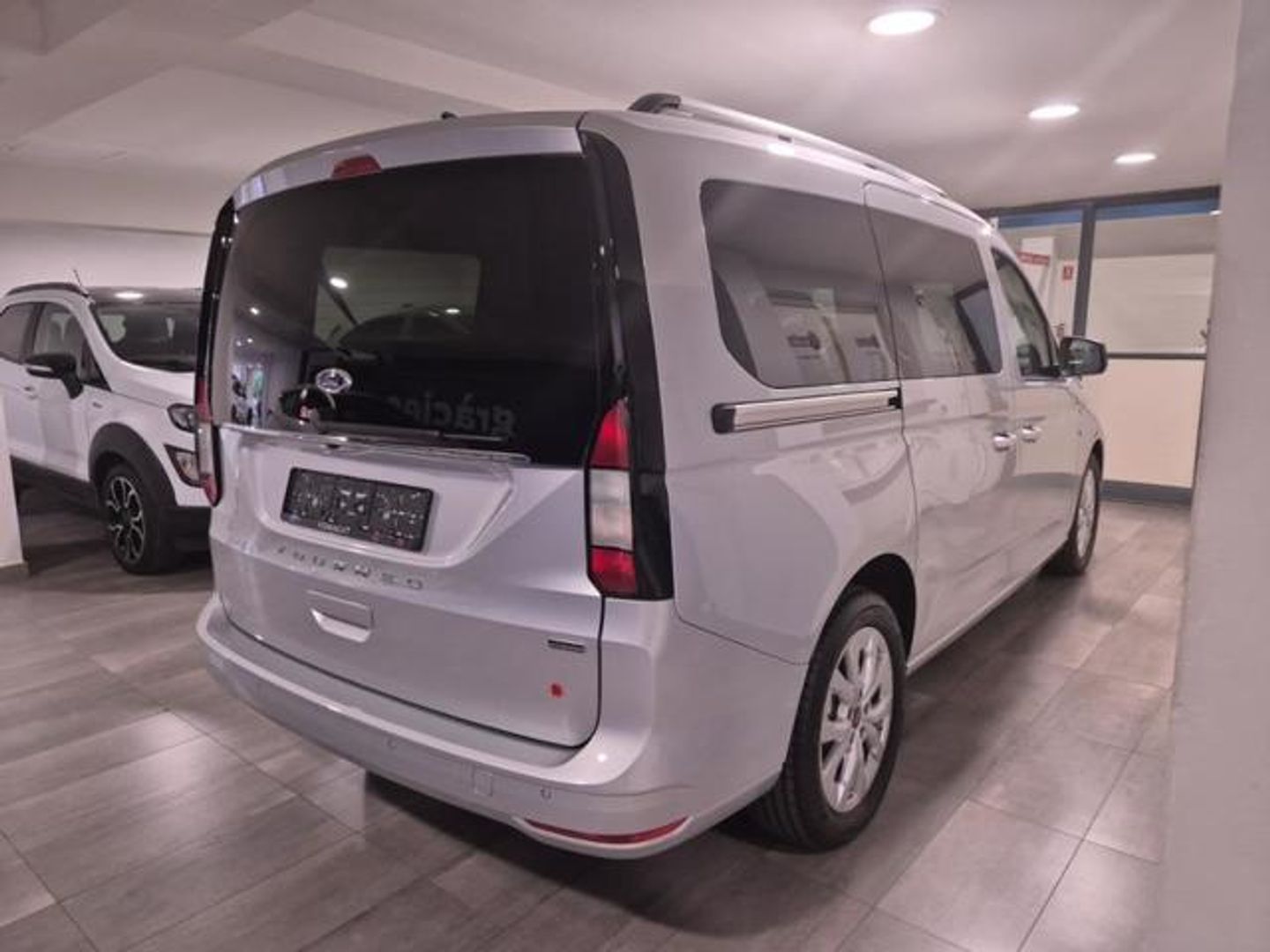 Ford Grand Tourneo Connect 1.5 Ecoboost PHEV Titanium Auto 110 kW (150 CV)