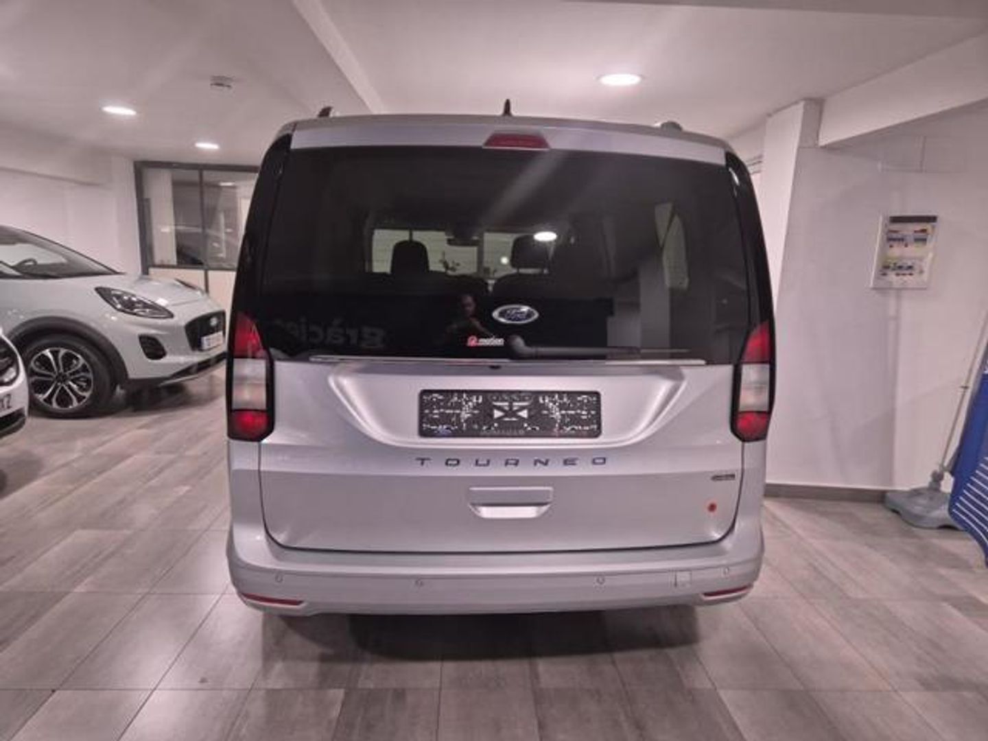 Ford Grand Tourneo Connect 1.5 Ecoboost PHEV Titanium Auto 110 kW (150 CV)