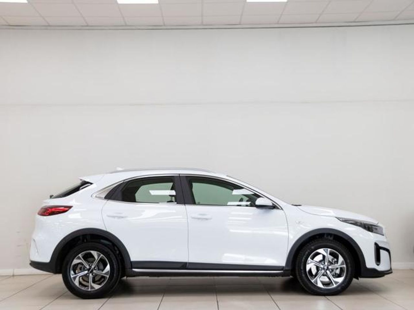 Kia XCeed 1.6 MHEV Drive iMT 100 kW (136 CV)