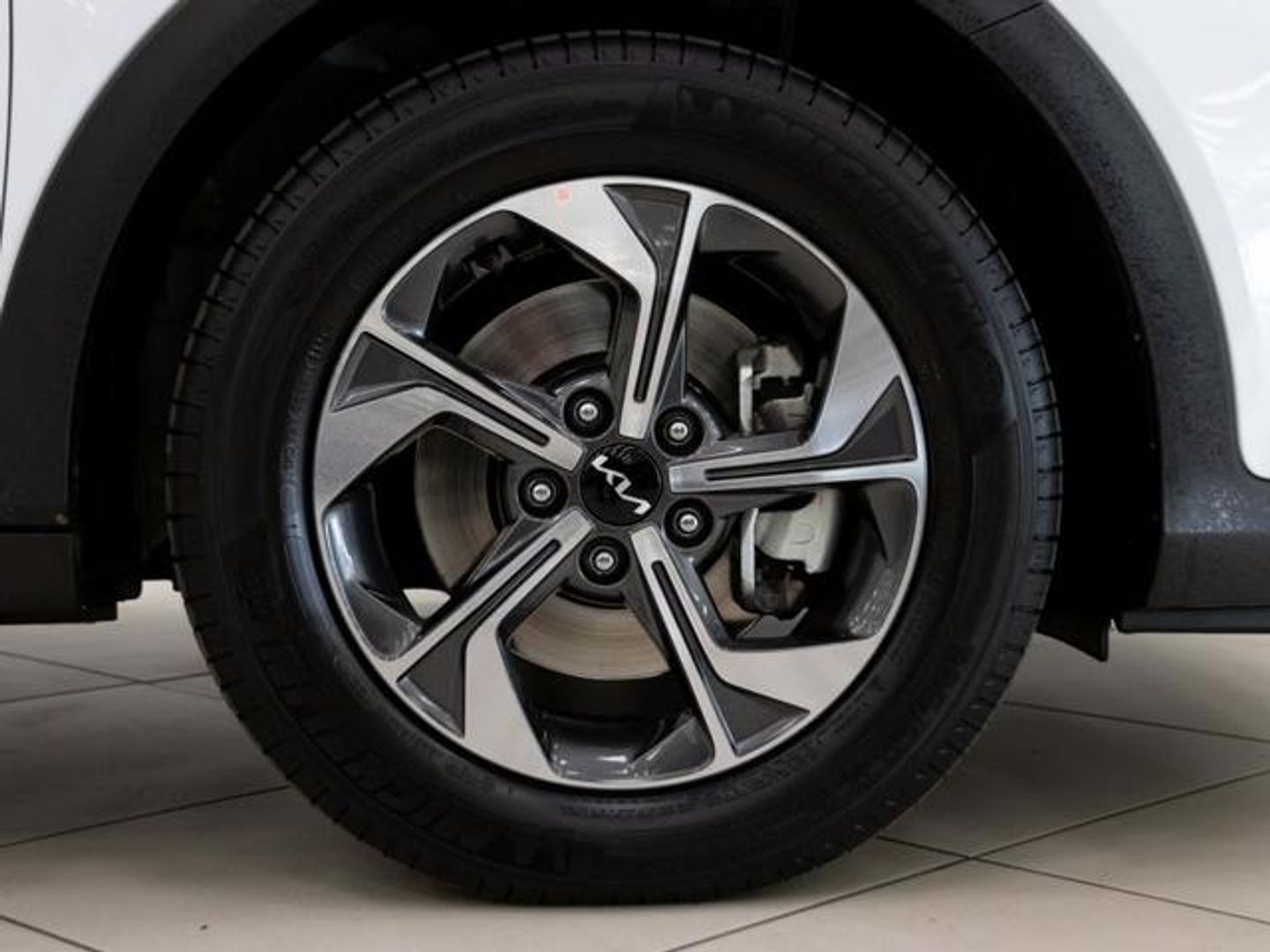 Kia XCeed 1.6 MHEV Drive iMT 100 kW (136 CV)