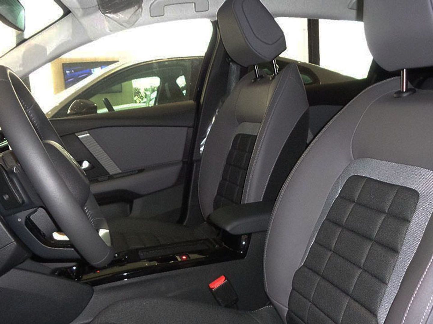 Citroen C4 Collection Hybrid ë-DCS6 107 kW (145 CV)