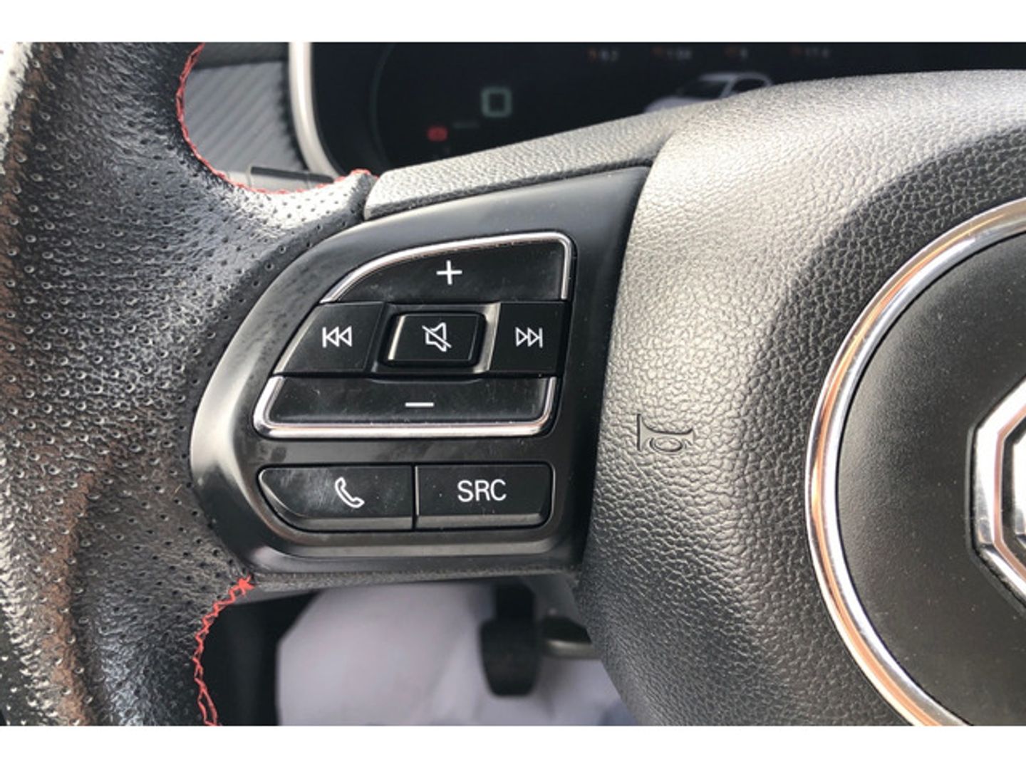 MG ZS 1.5 Luxury 78 kW (106 CV)