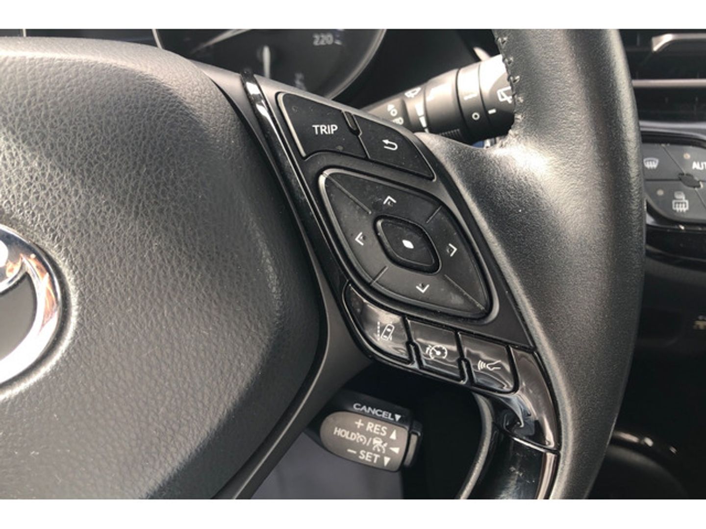 Toyota C-HR 1.8 125H Active 90 kW (122 CV)