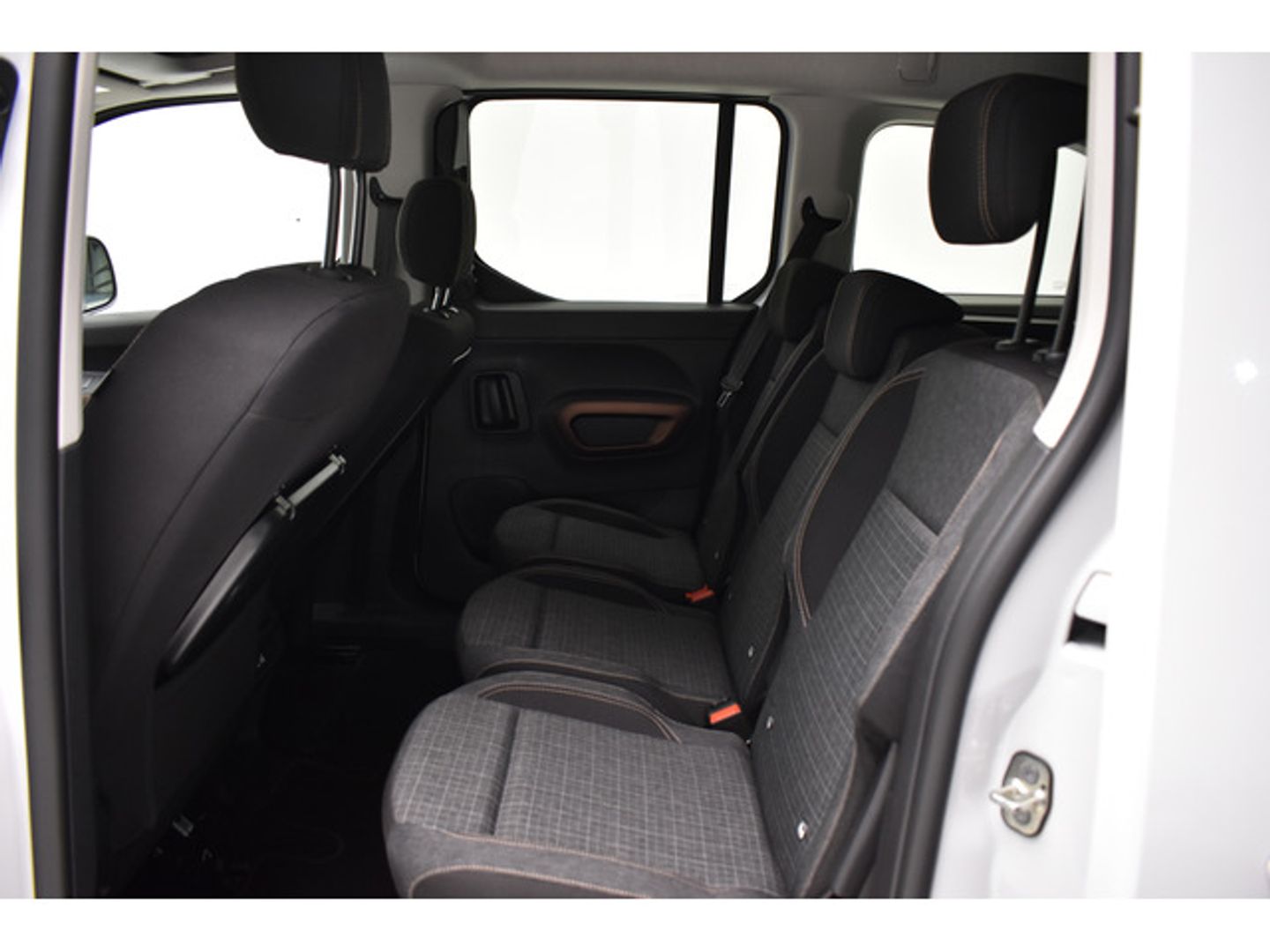 Peugeot e-Rifter Allure Long 100 kW (136 CV)