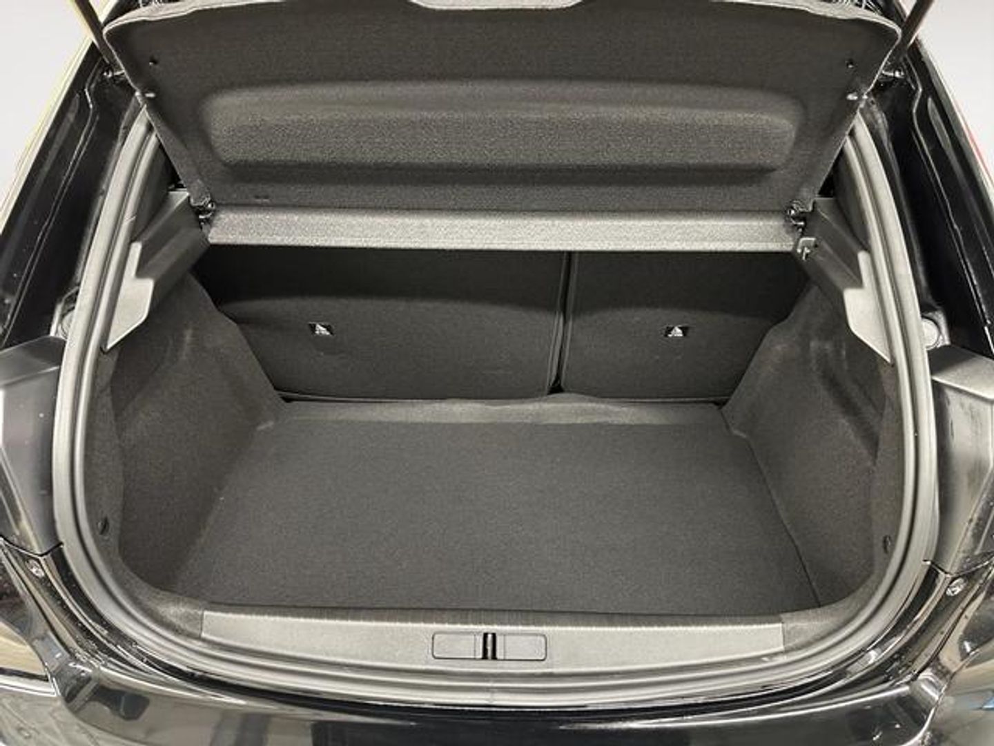 Peugeot 208 Style Hybrid 100 eDCS6 75 kW (100 CV)