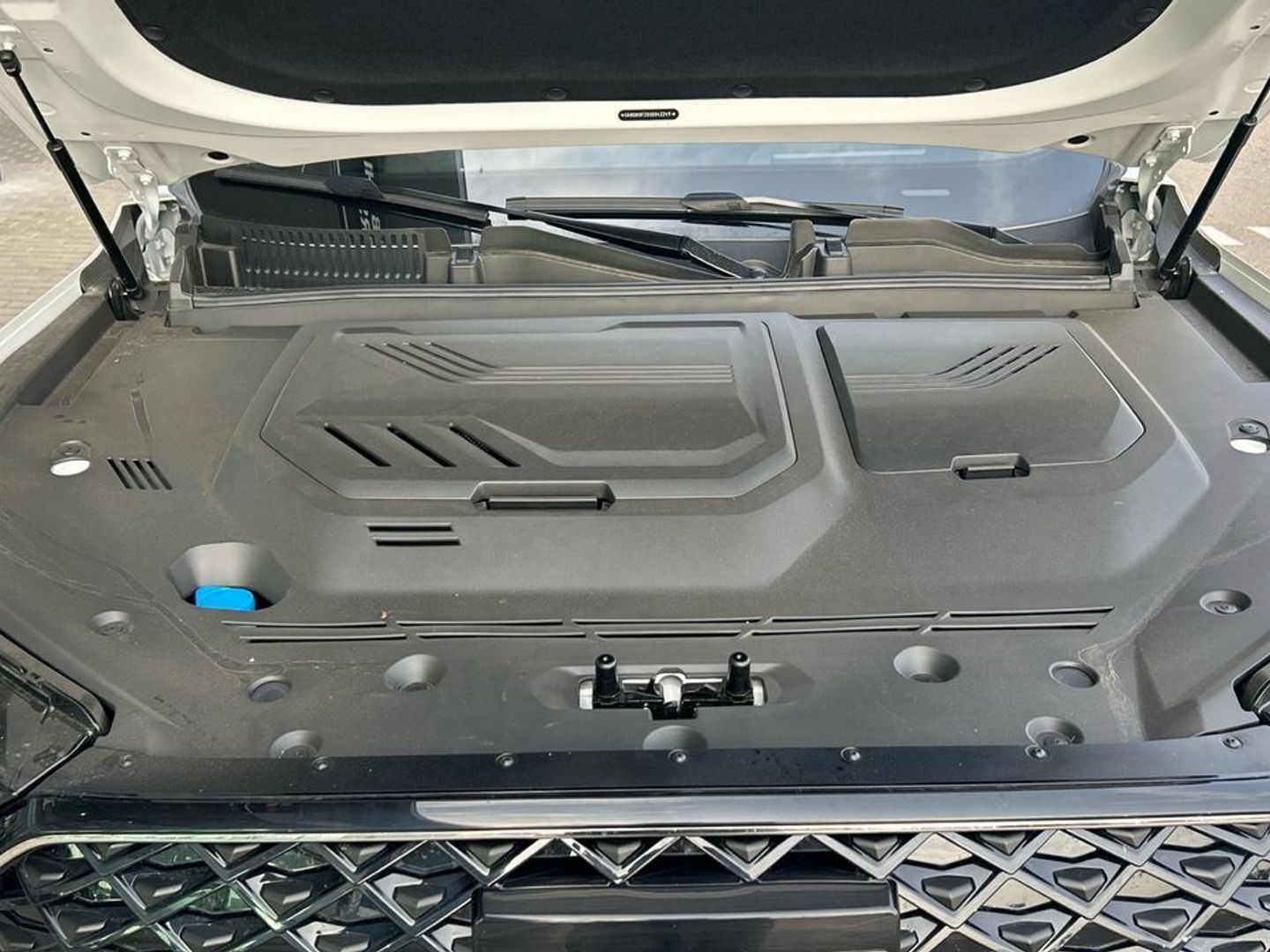Ebro S800 1.6 TGDI Luxury DCT 108 kW (147 CV)