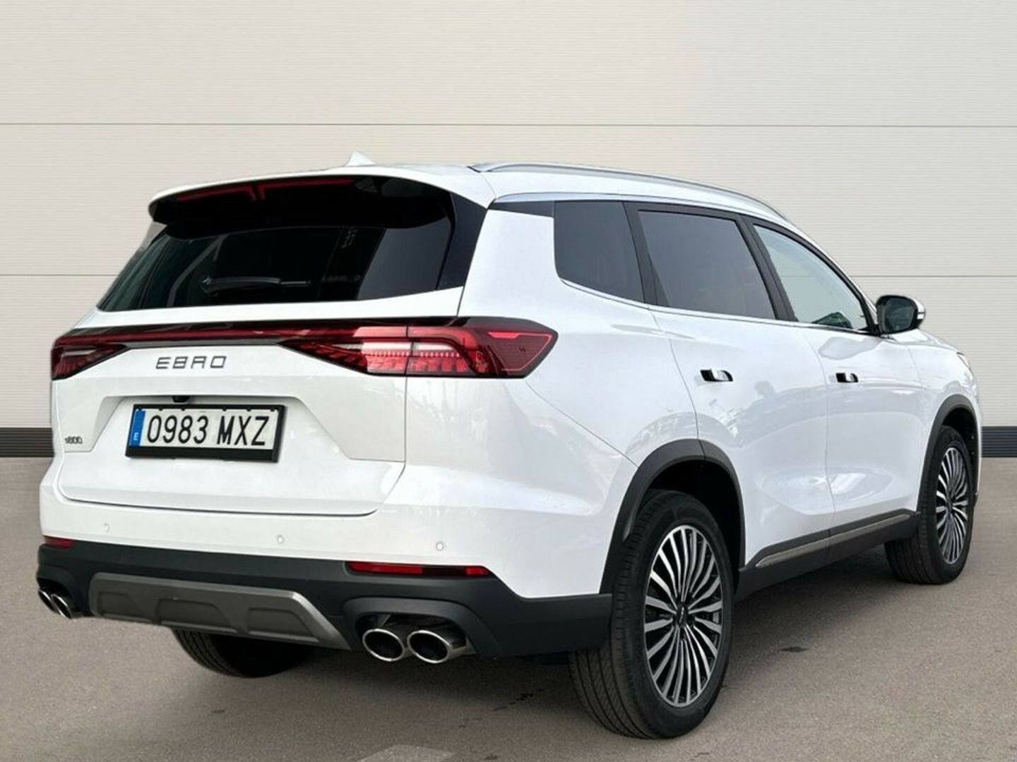 Ebro S800 1.6 TGDI Luxury DCT 108 kW (147 CV)