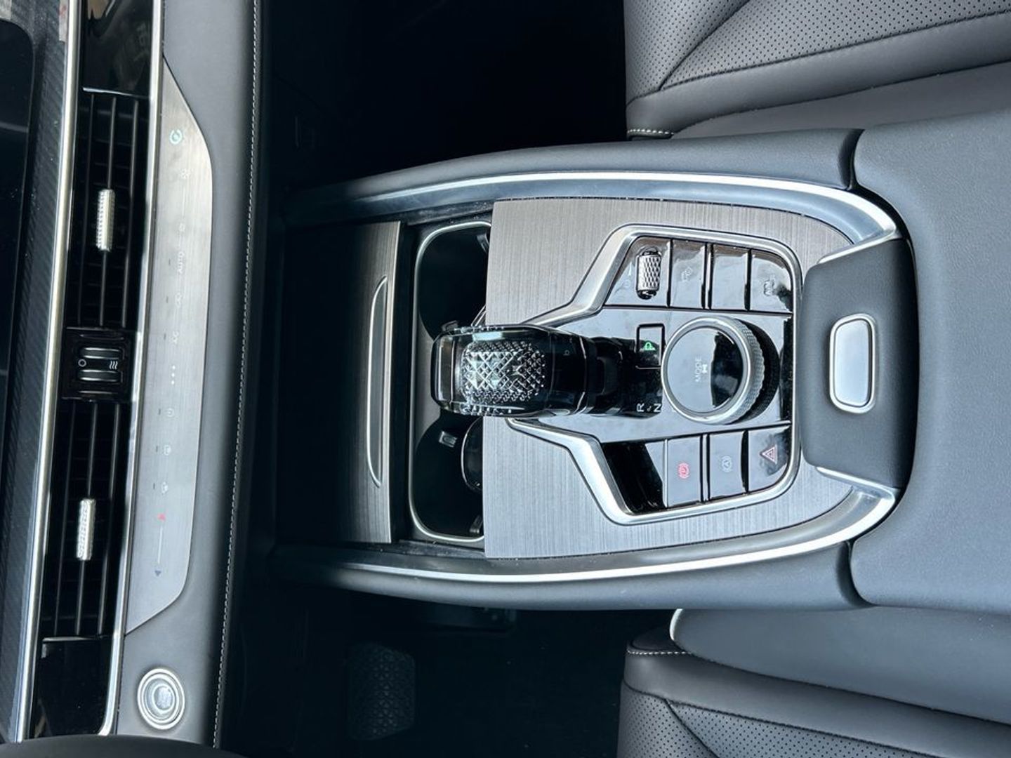 Ebro S700 1.6 TGDI Luxury 7 DCT 108 kW (147 CV)