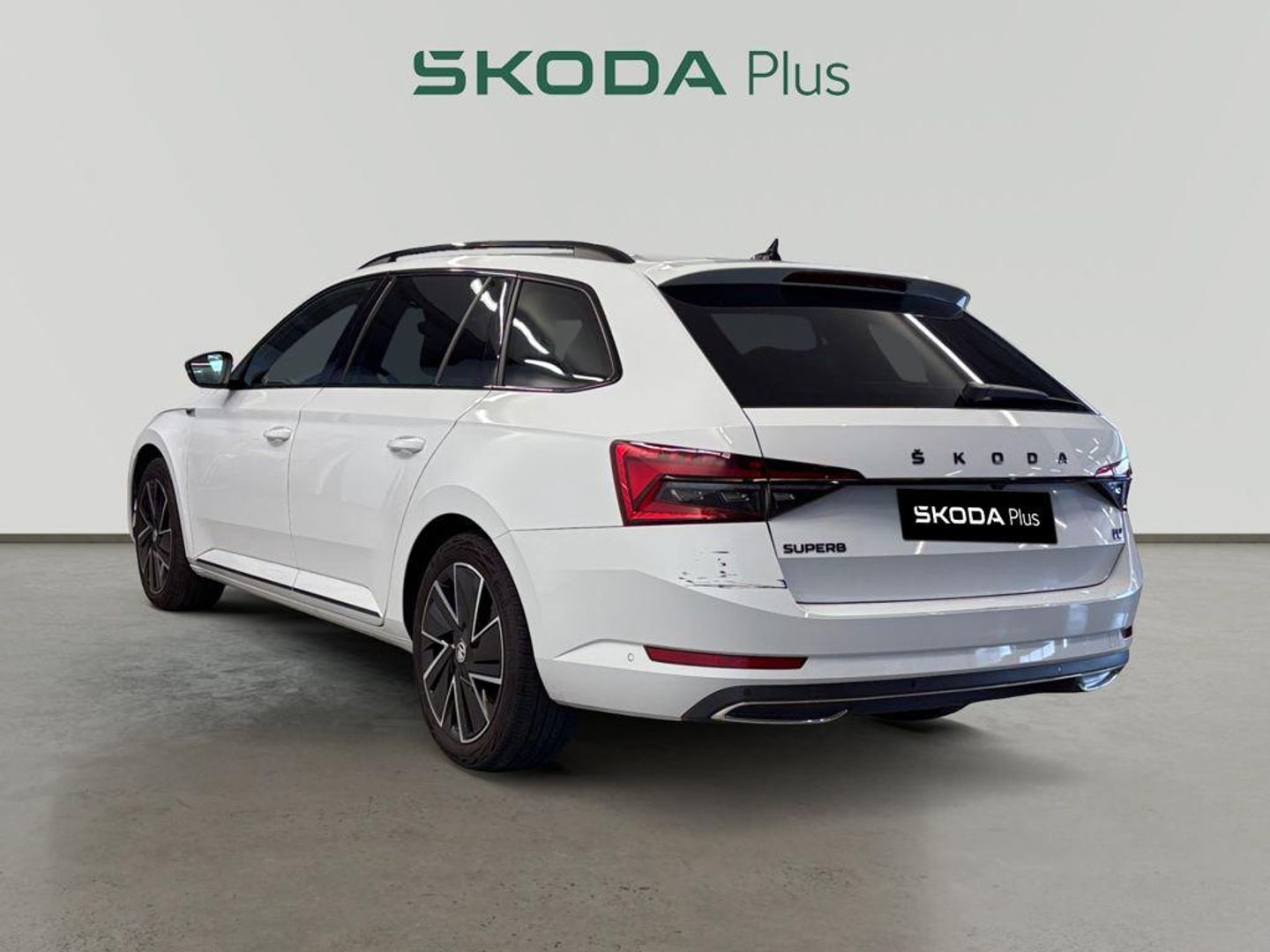 Skoda Superb Combi 1.4 TSI iV P-HEV SportLine DSG 160 kW (218 CV)