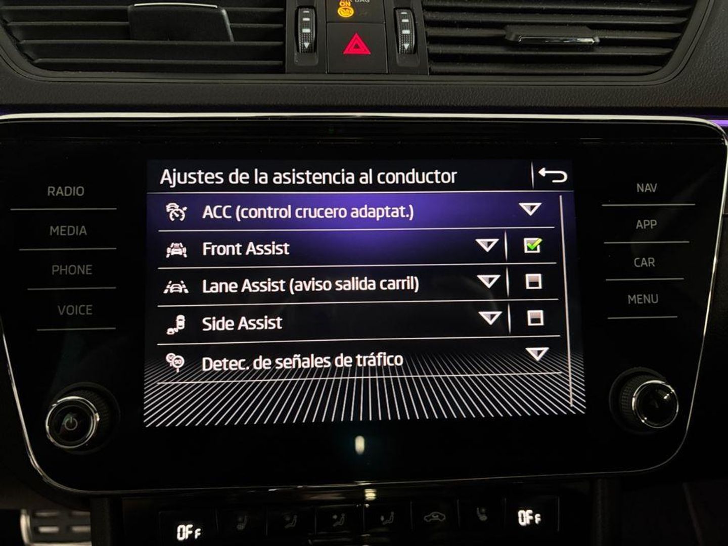 Skoda Superb Combi 1.4 TSI iV P-HEV SportLine DSG 160 kW (218 CV)