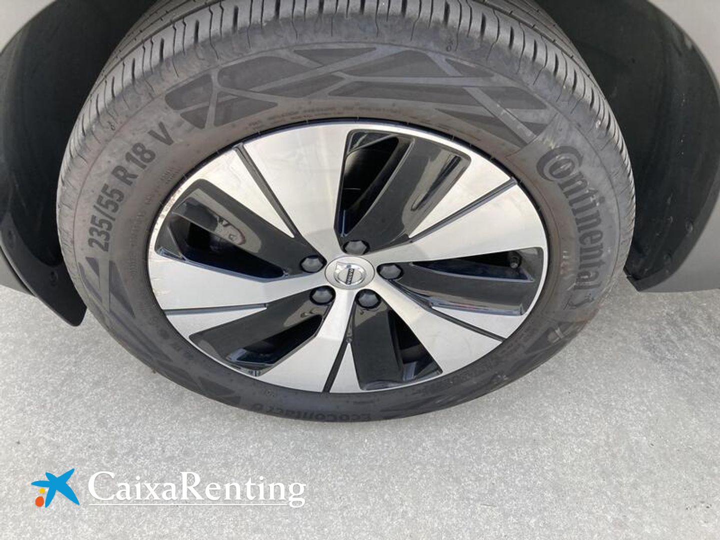 Volvo XC40 T2 Momentum Pro 95 kW (129 CV)