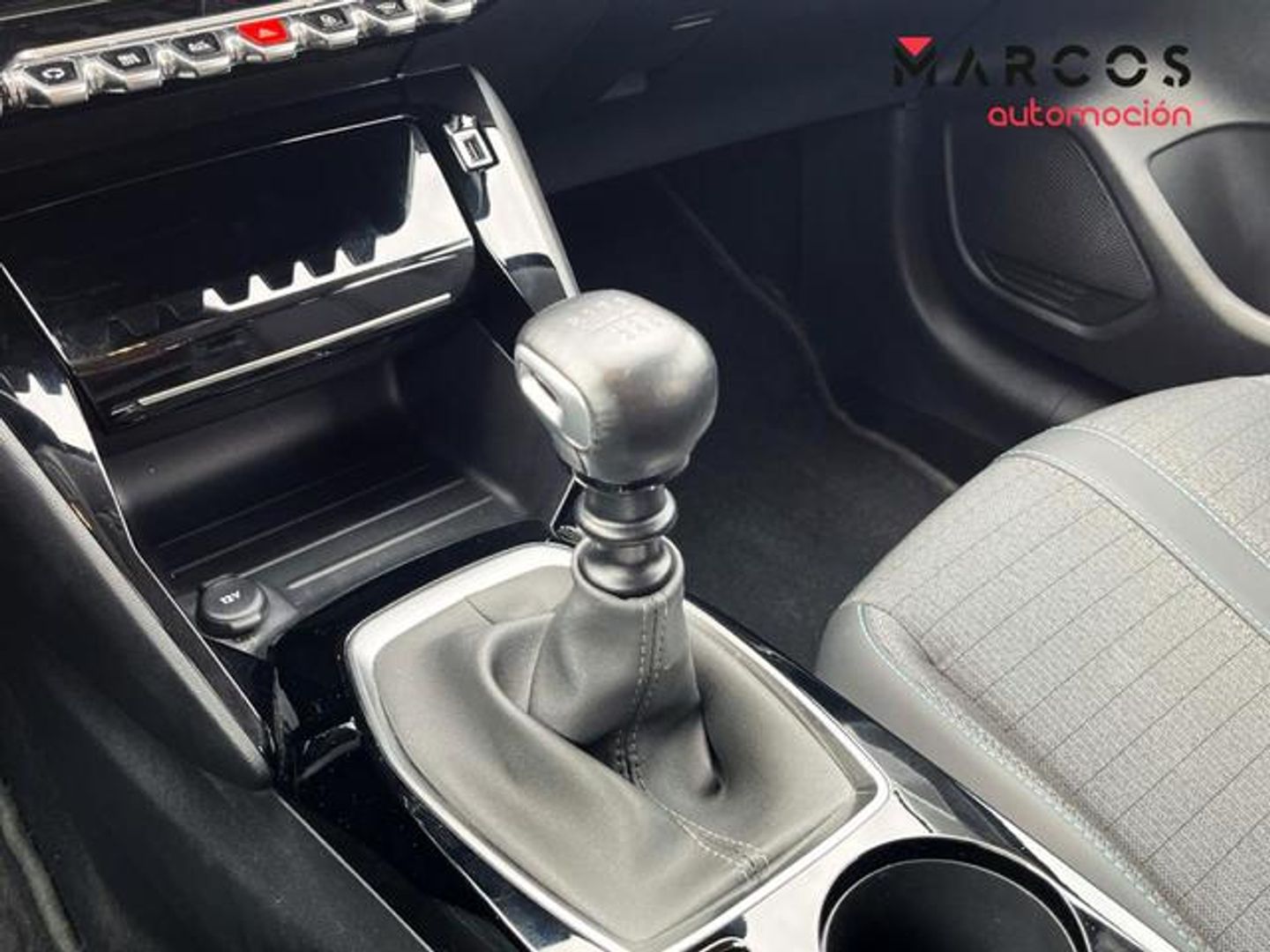 Peugeot 208 PureTech 100 Allure 75 kW (100 CV)
