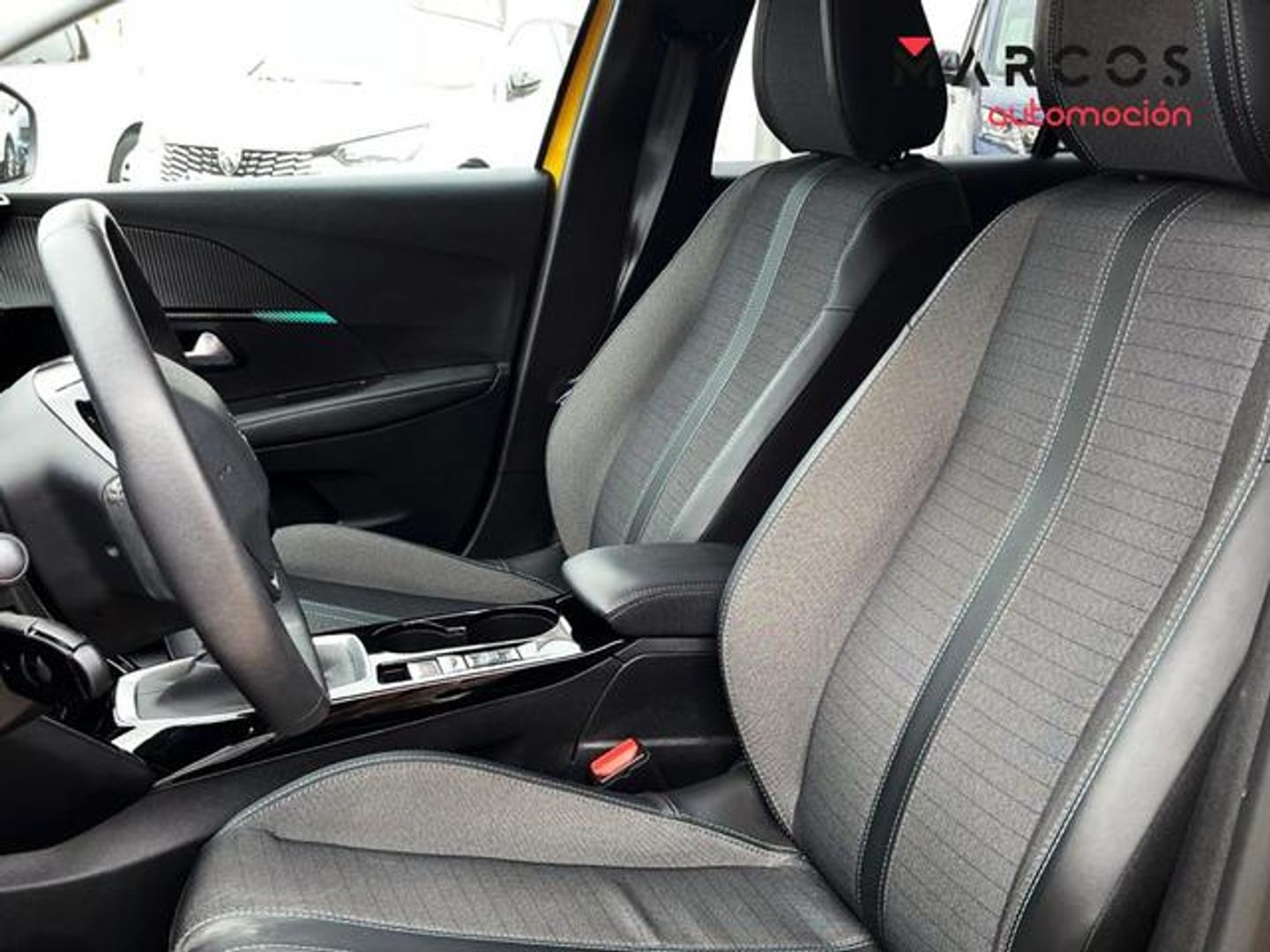 Peugeot 208 PureTech 100 Allure 75 kW (100 CV)