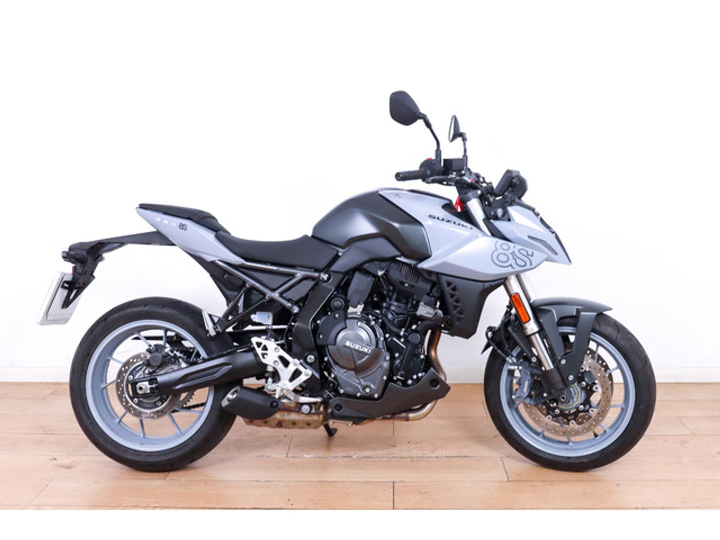 Suzuki GSX-8S Gris Motorcycle