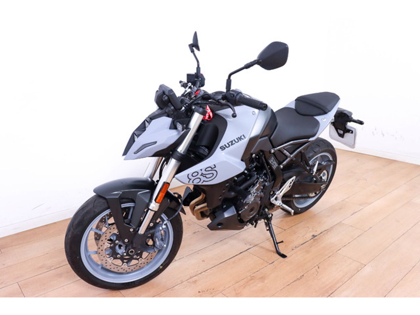 Suzuki GSX-8S