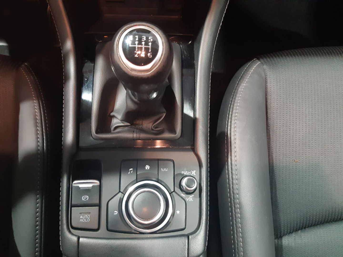 Mazda CX-3 2.0 G Zenith 2WD 89 kW (121 CV)