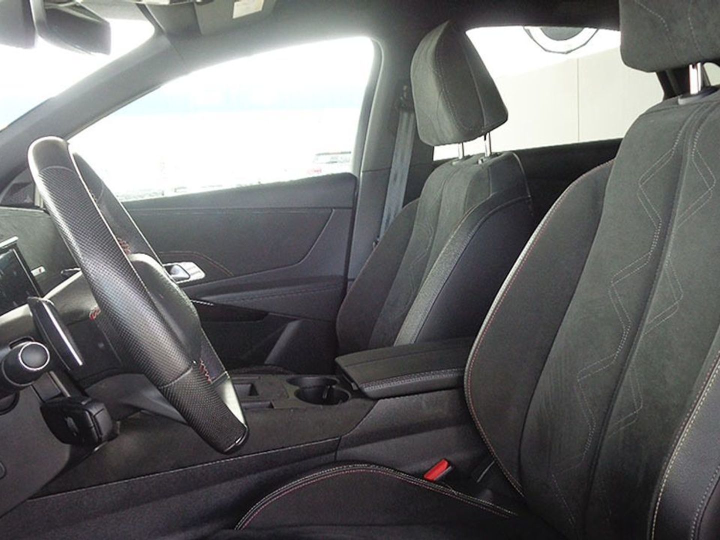 DS DS7 Crossback BlueHDi 130 DE Performance Line AT 96 kW (130 CV)