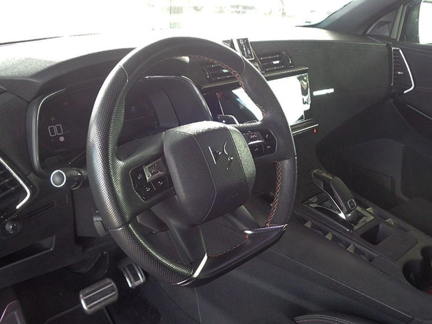 DS DS7 Crossback BlueHDi 130 DE Performance Line AT 96 kW (130 CV)