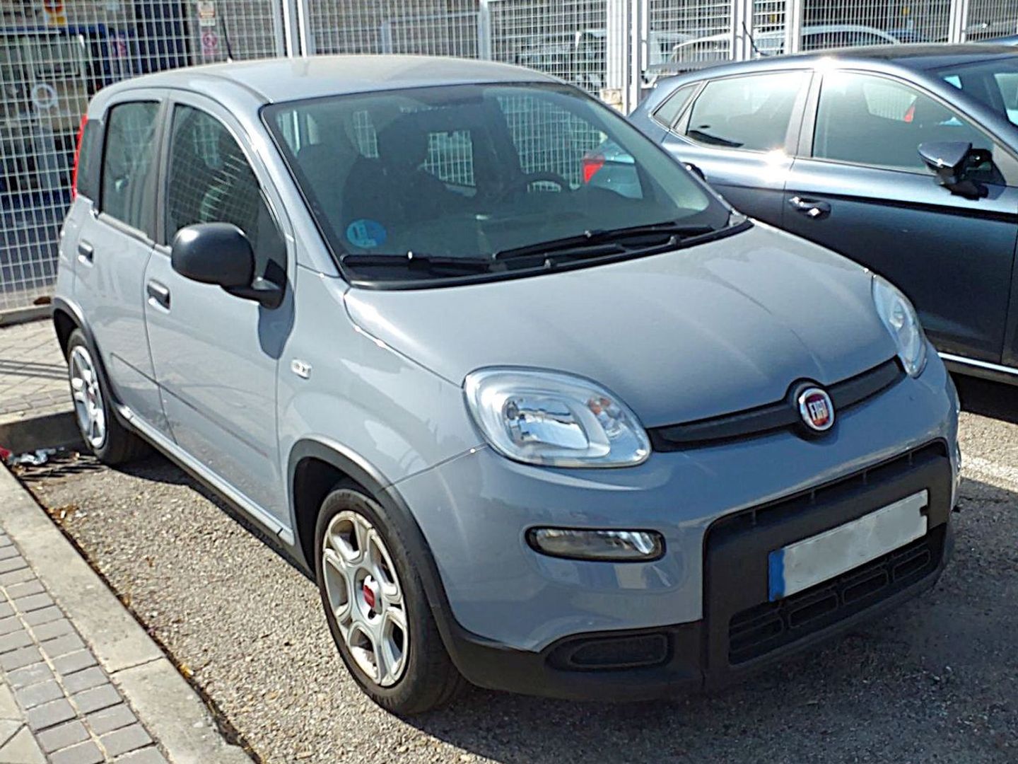 Fiat Panda 1.0 Gse City Cross 51 kW (70 CV) Gris Sedan