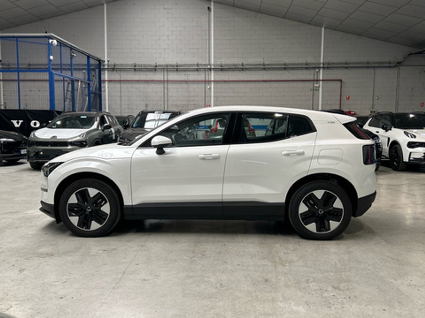 Volvo EX30 Single Motor Extended Range Core Auto 200 kW (272 CV)
