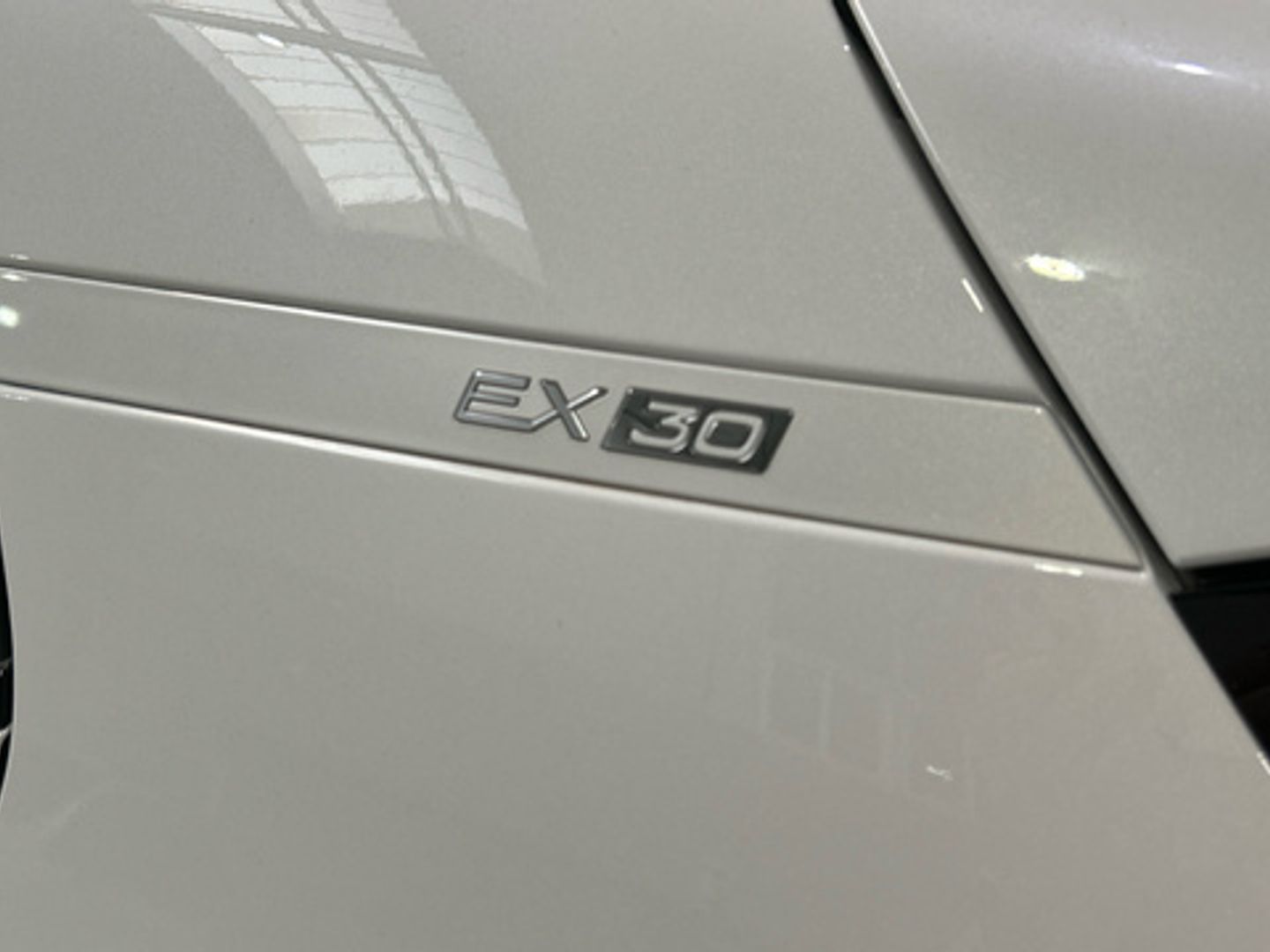 Volvo EX30 Single Motor Extended Range Core Auto 200 kW (272 CV)